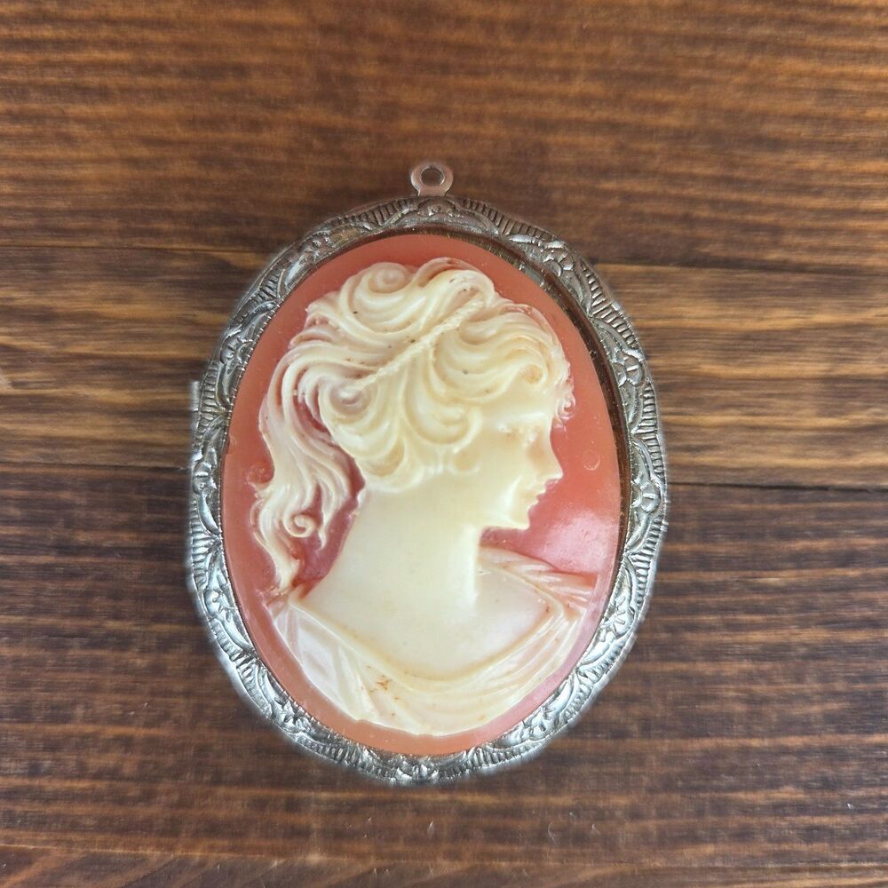 Vintage 1960s Cameo Locket Pendant Silver Tone Mirror Victorian Revival 2"